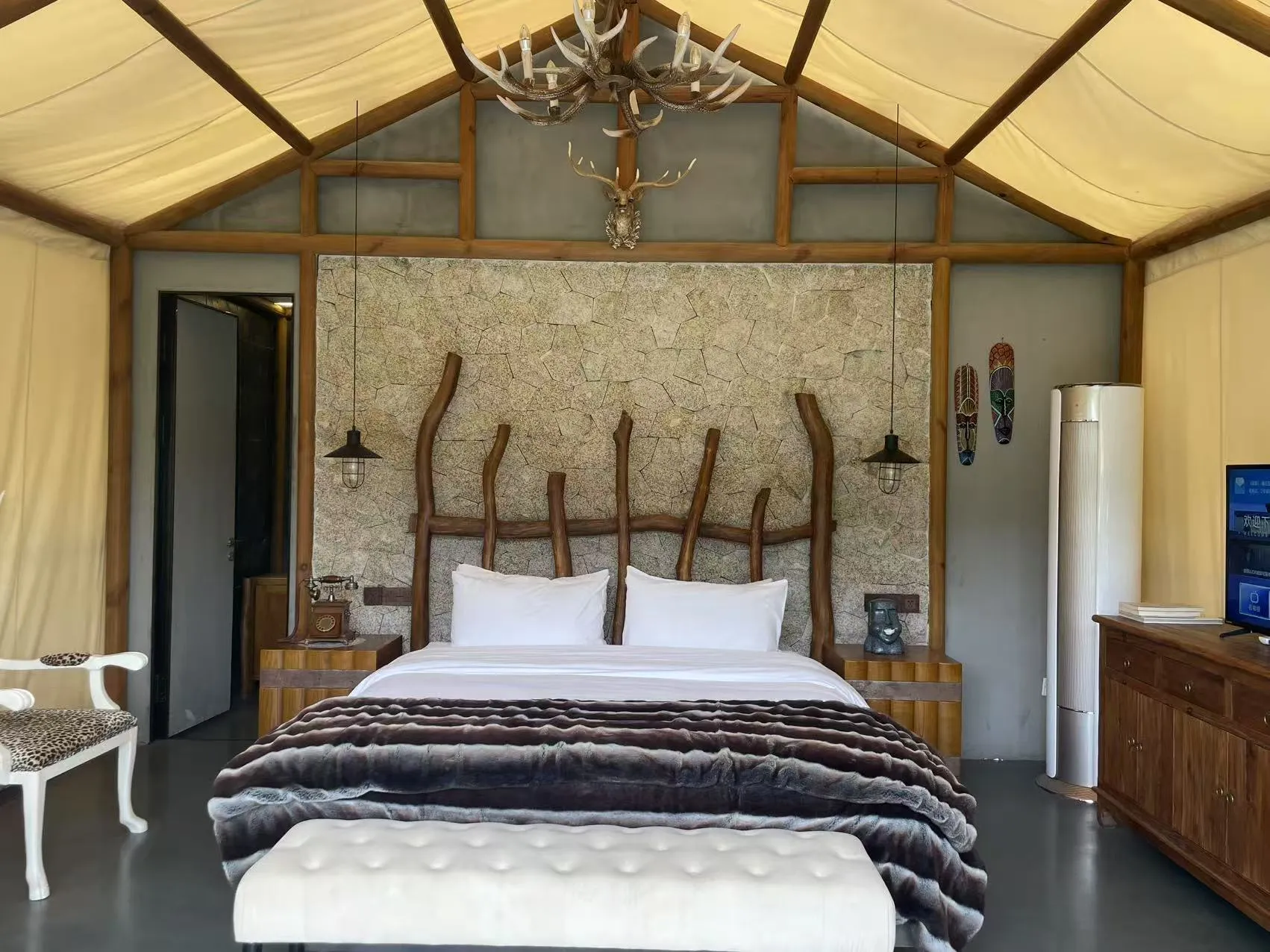 绿野星辰帐篷酒店绿茵房型