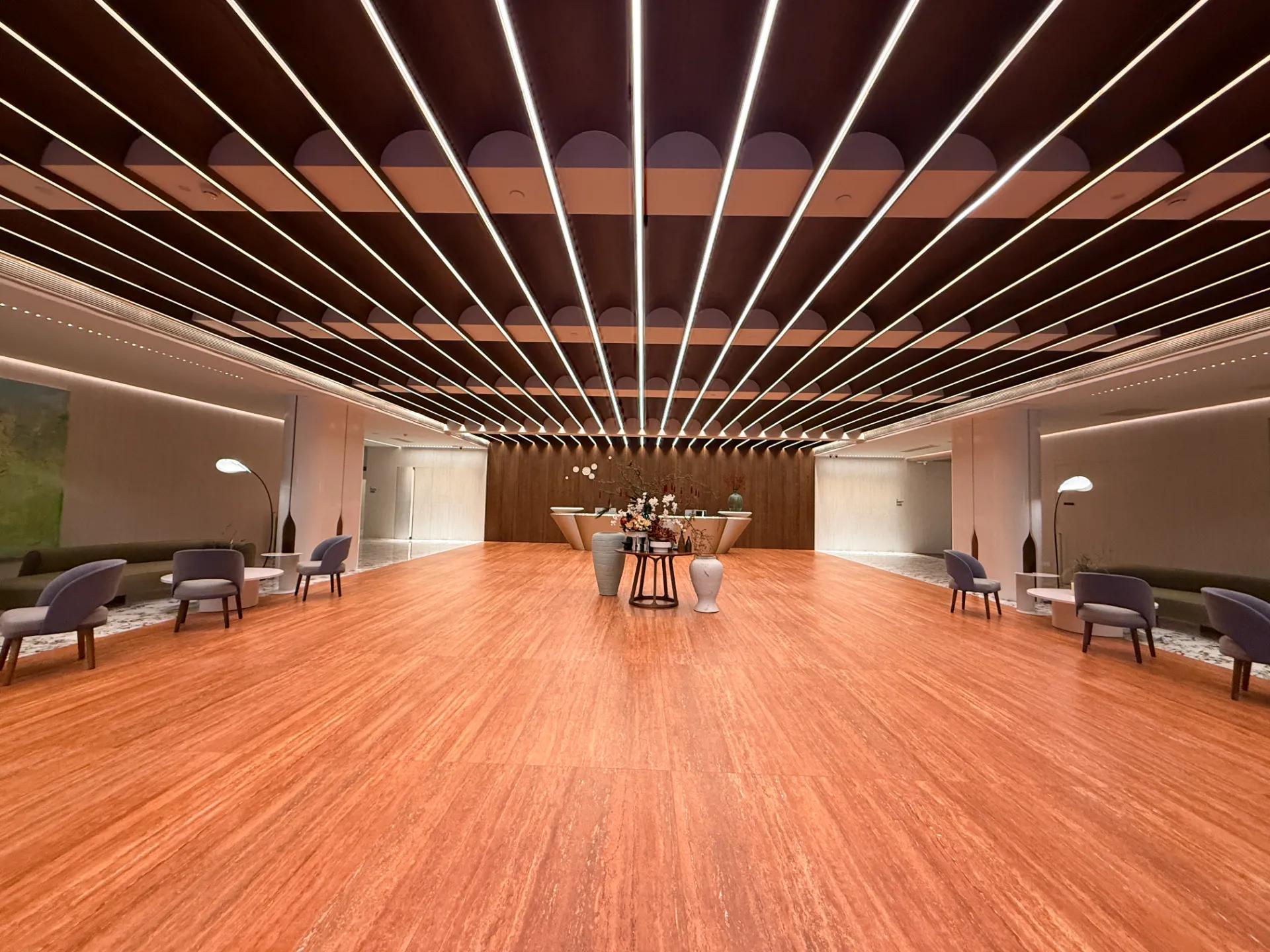 <span>Longmen Spring<br></span>garden Hotel