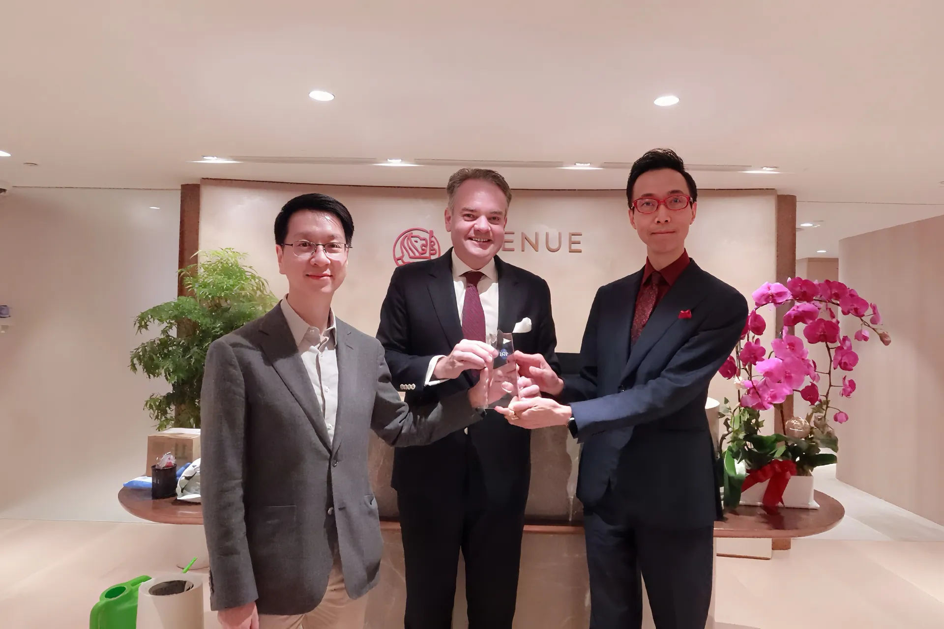 LGT奖项3.jpg