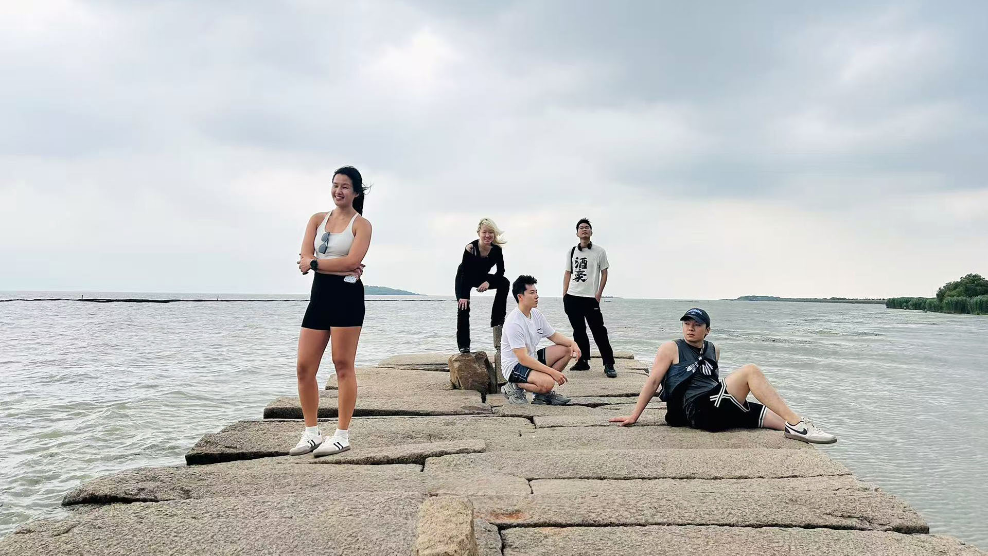 Escapes to Xishan Island for a Team Outing