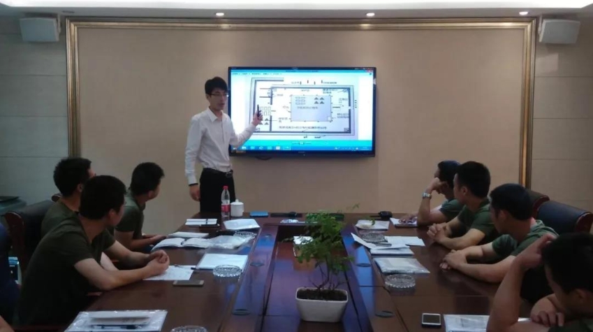 Zhao Ming with team