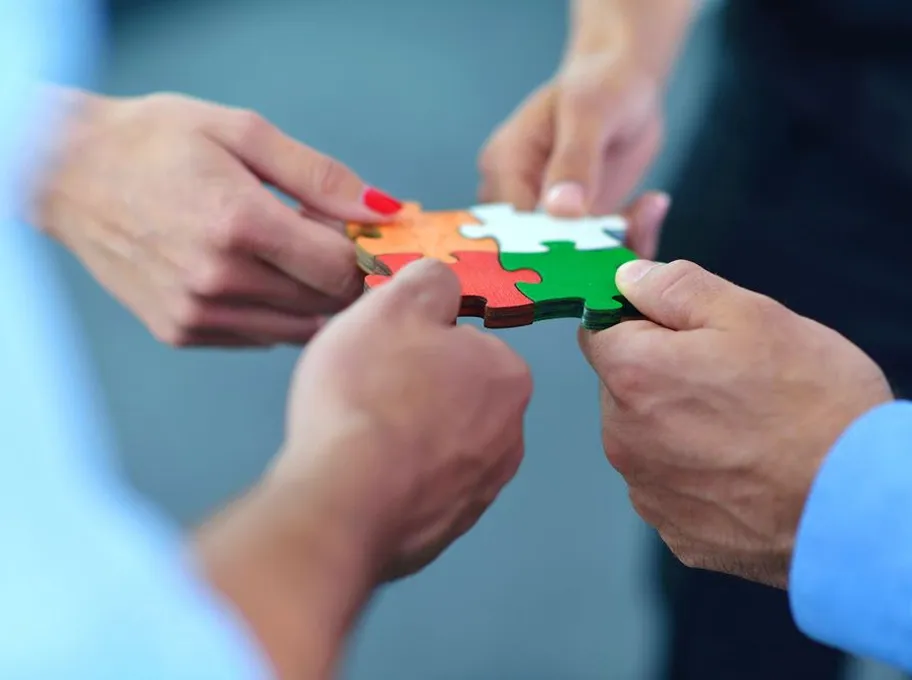 • Premier Regional Expertise & Resources• Global Professional Network• Best-in-Class Team