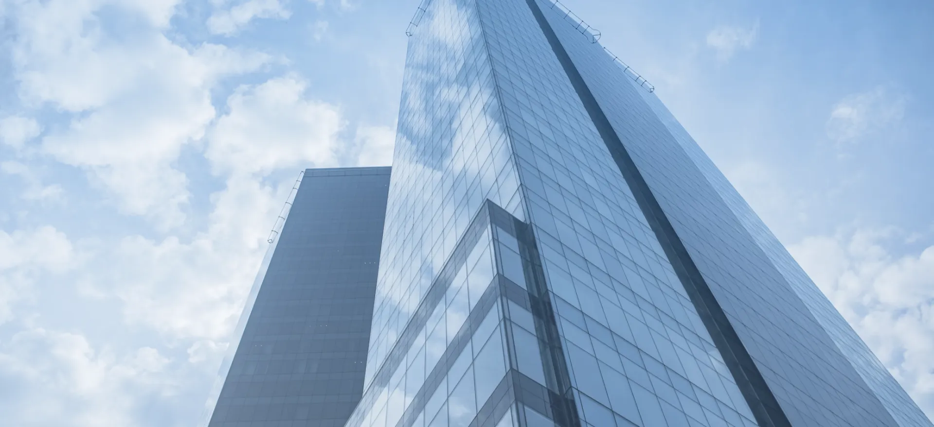 As Asia's premier litigation funder, HOZU empowers businesses, law firms, and fellow litigation funders to pursue or co-invest in high-value, Asia-related disputes worldwide.