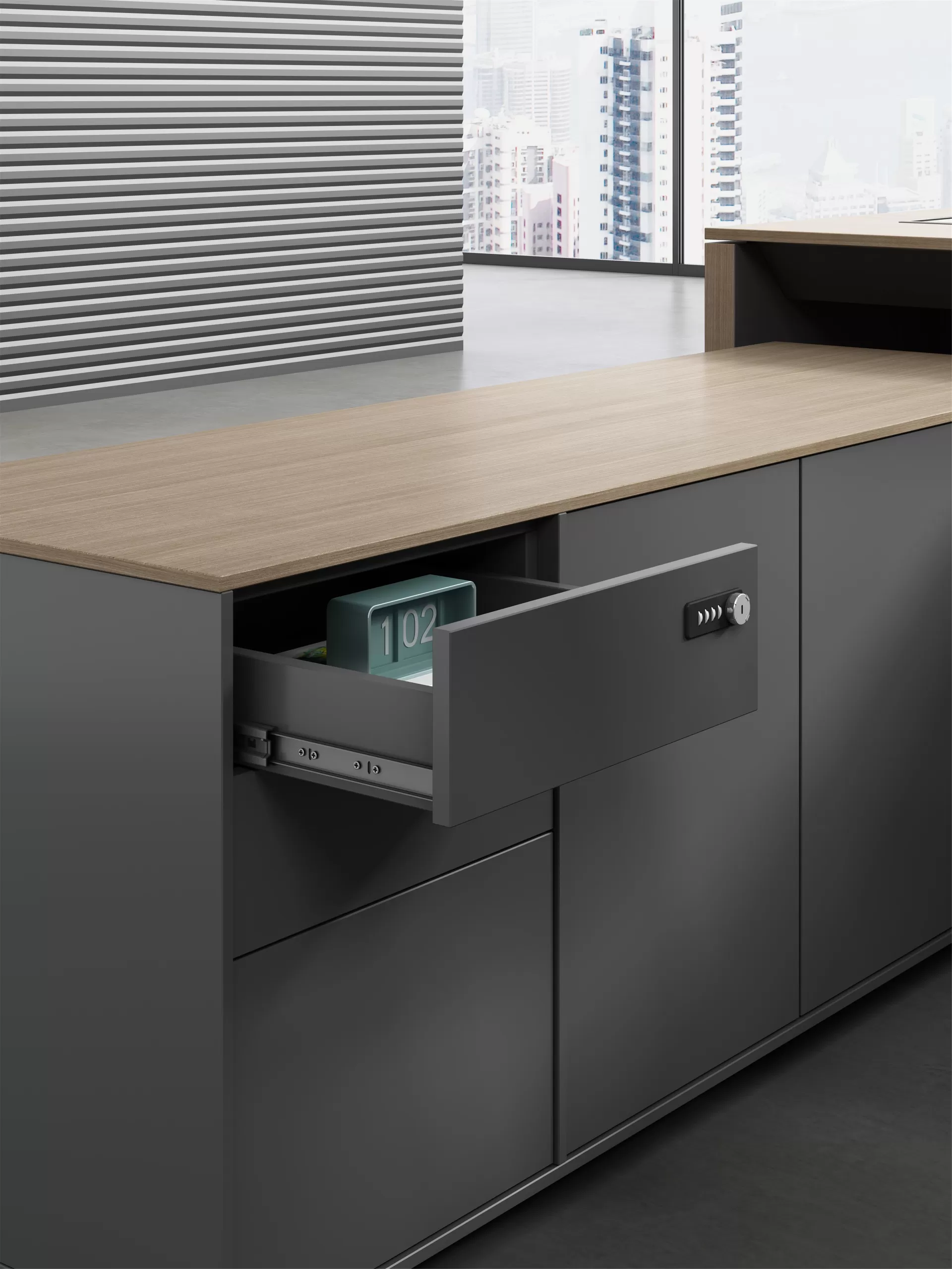 运用充满活力的色彩碰撞艺术