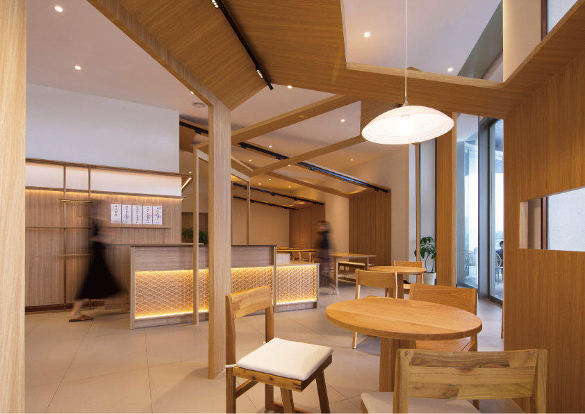 在院落里，在甜里