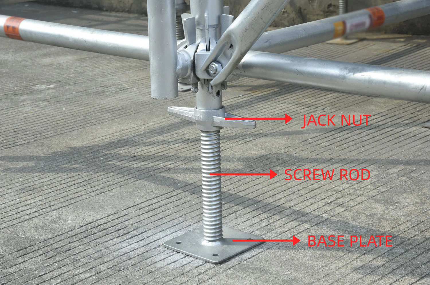 01.060.01 Screwjack 600mm Solid - HDG-1.jpg