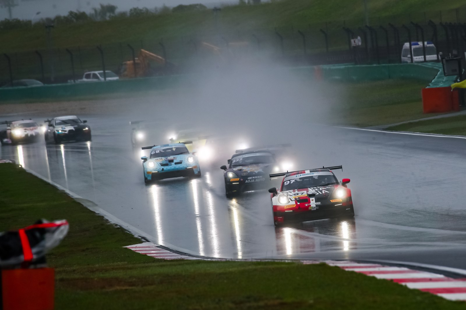 ENDURANCE RACE