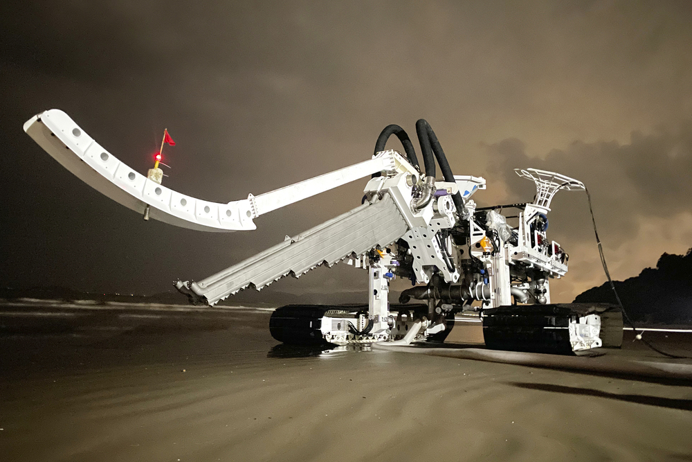 Offshore windfarm cable repair in Xuwen, Zhanjiang Province