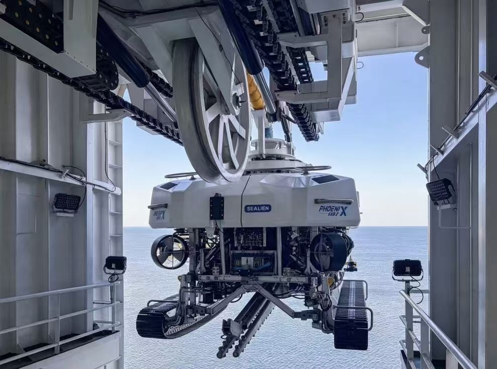 Phoenix 600HP Trenching ROV: Successfully completed all installation work and sea trials