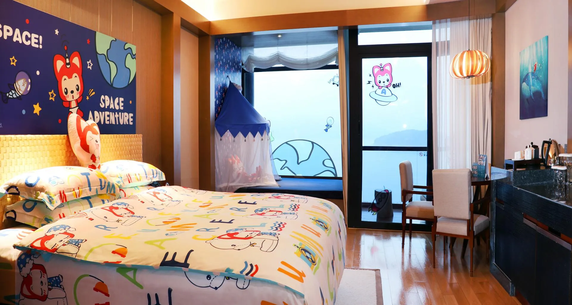 尊享湖景亲子房