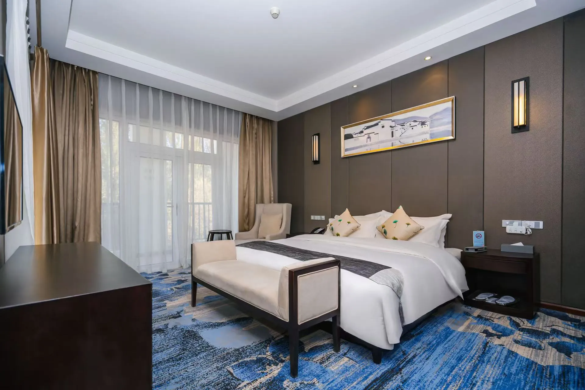 高级庭院大床房