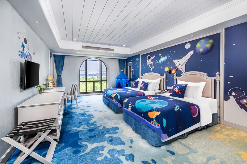 景观湖景主题亲子房