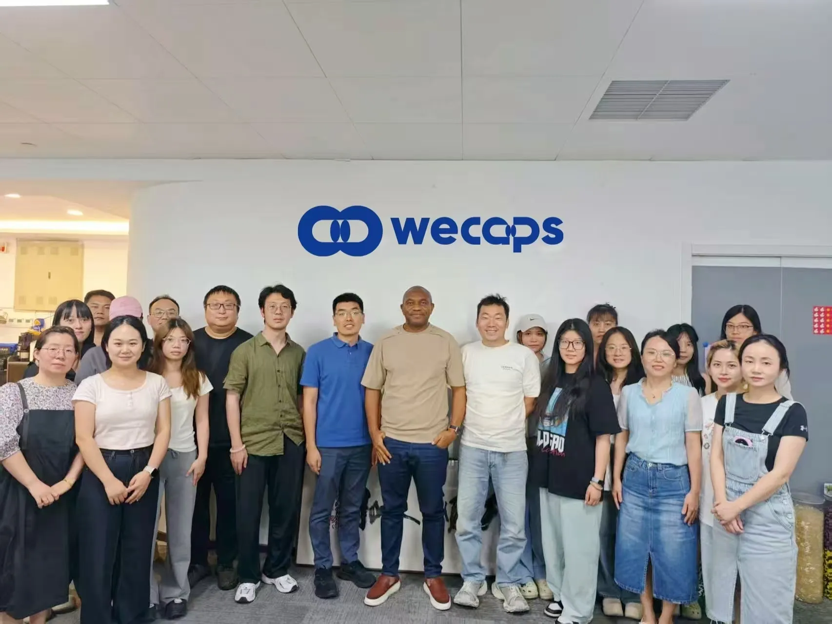 Strengthening Partnerships: Philippine Clients Visit WeGroup for Factory Tour and Exchange